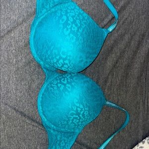 Blue VS Pink Bra. Size:32D